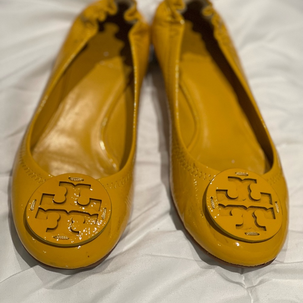 Travel, ballerina flats, yellow patten leather